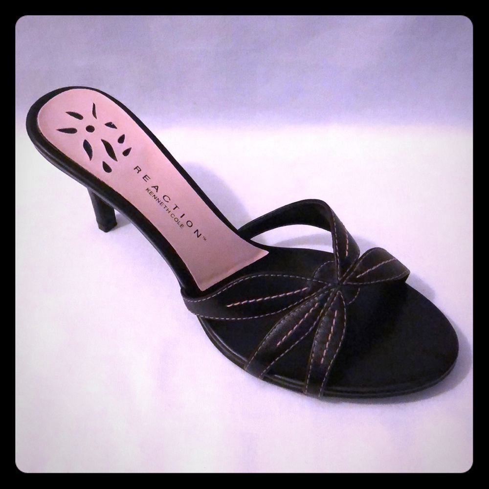 Kenneth Cole Reaction ~ Black Heals ~ Size 10 NEW